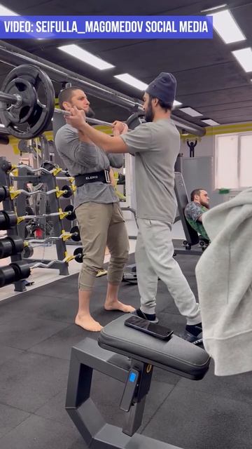 ЖЕСТКАЯ тренировка команды Хабиба в КАЧАЛКЕ смотреть онлайн