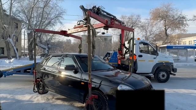 Автомобили, мешавшие проезду и уборке улиц, эвакуировали в Кургане смотреть онлайн
