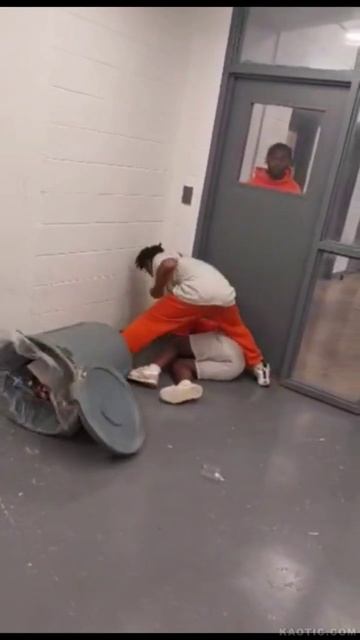 #США Будни американских тюрем смотреть онлайн