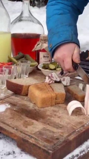 Каждые выходные я себе говорю: Коля ты должен бросить пить! А потом думаю: Как же хорошо что я не 😆 смотреть онлайн