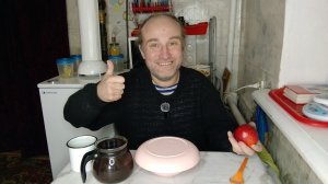 завтрак с Рыжулей. кота в обиду не дам сразу в бан. мукбанг. обжор. еда на камеру. диета. шизофрения