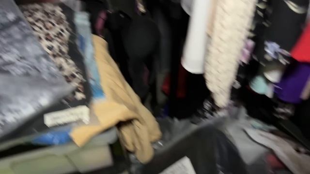 Аукцион контейнеров. Юнит за 500 $( Max Black) смотреть онлайн