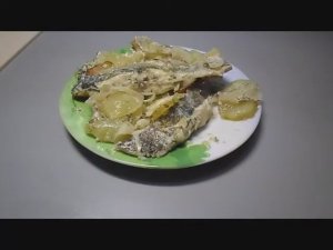Камбала с картофелем и луком запечёная в духовке
