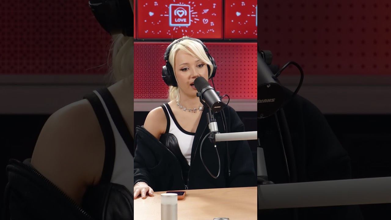 Клава Кока поделилась мнением об использовании ИИ в творчестве #LoveRadio #КлаваКока смотреть онлайн