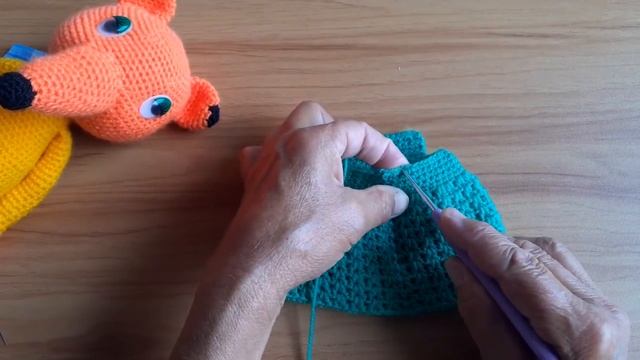 Вяжем лисичку ч.5 сарафанчик. смотреть онлайн