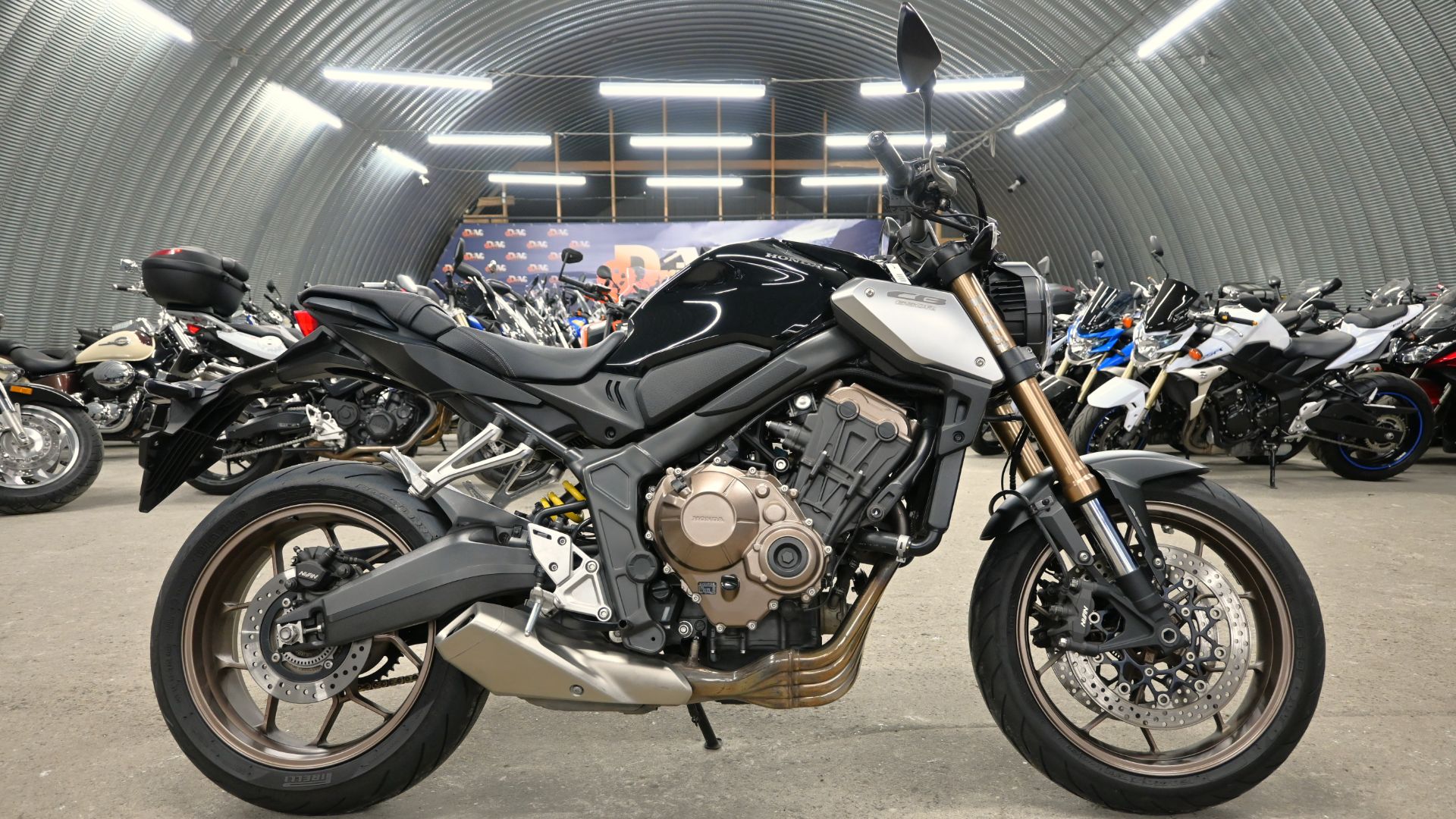 Обзор Honda CB 650R |В НАЛИЧИИ| смотреть онлайн