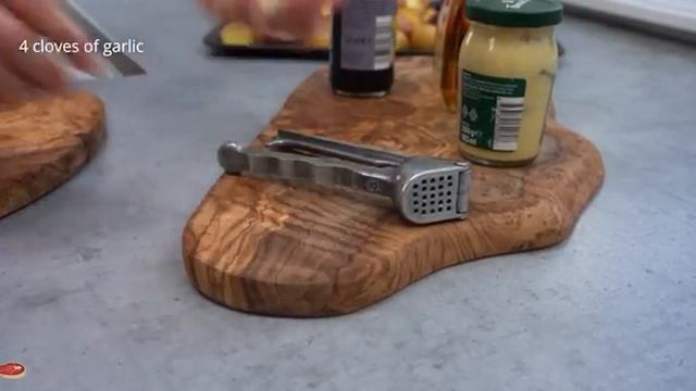 Простая, сочная и восхитительная курица смотреть онлайн