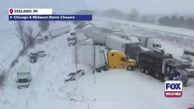 Кадры, снятые с дрона, запечатлели масштабную аварию с участием более 100 автомобилей в Мичигане смотреть онлайн