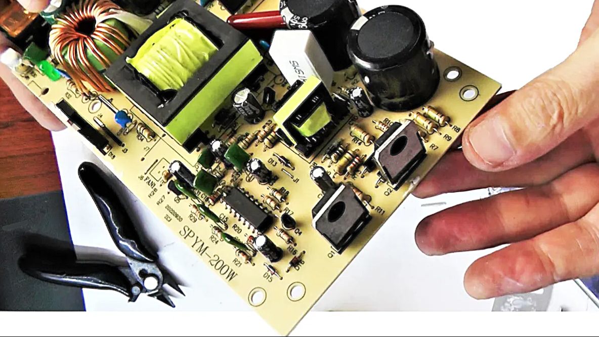 Ремонт блока питания 2, замена силовых транзисторов.12 Вольт, 20 Ампер, 250Вт. смотреть онлайн