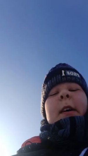 Катаюсь снежной горки