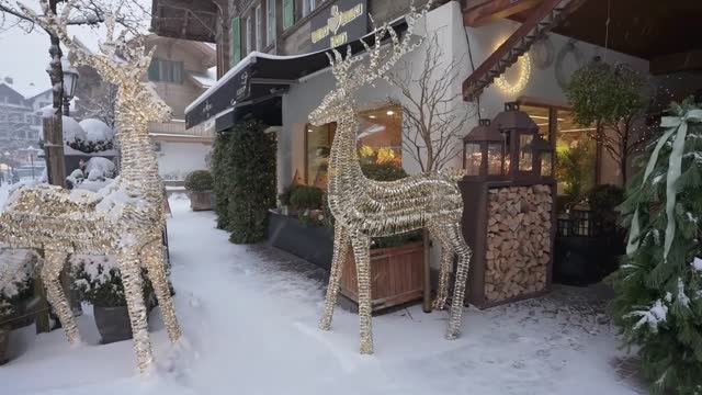 Сильный снегопад в Гштааде, Швейцария ❄️🇨🇭 Красивый швейцарский городок зимой смотреть онлайн