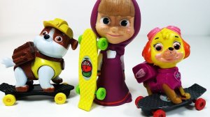 Маша и Медведь Игрушки Щенячий Патруль Мультики для детей - Щенки и Маша играют на скейтборде