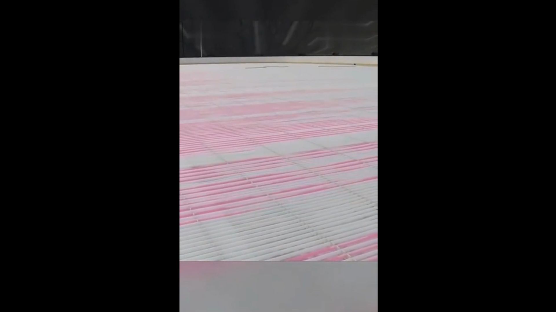 Что происходит со льдом после окончания хоккейного сезона смотреть онлайн