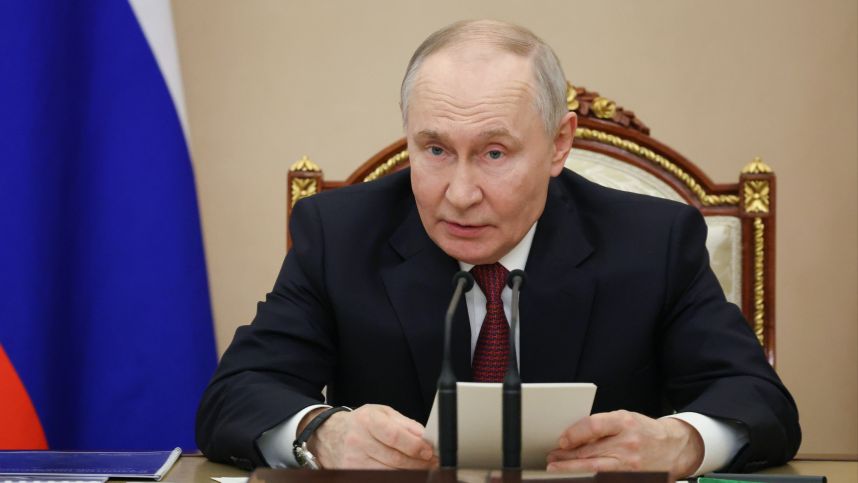 По следам прямой линии: льготы для бизнеса ускорят, а пособия для семей защитят смотреть онлайн