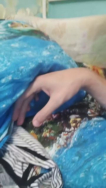 Обнаружил под подушкой смотреть онлайн