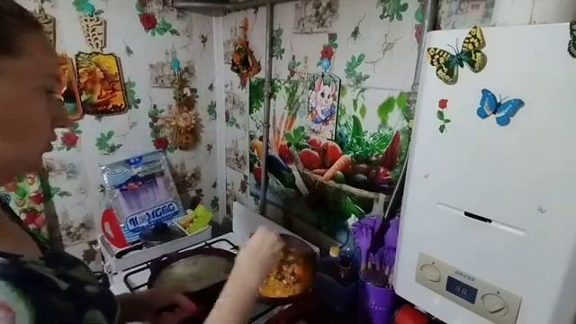 Уборка и ГотовкаМеню на семью-СырникиБорщЖаренКабачкиМясные Ëжики Пюре и салат из свëклы смотреть онлайн