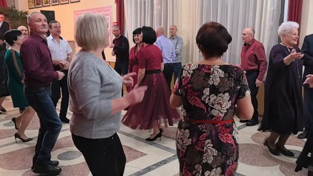 Дискотека начинается... 25.01.26... смотреть онлайн