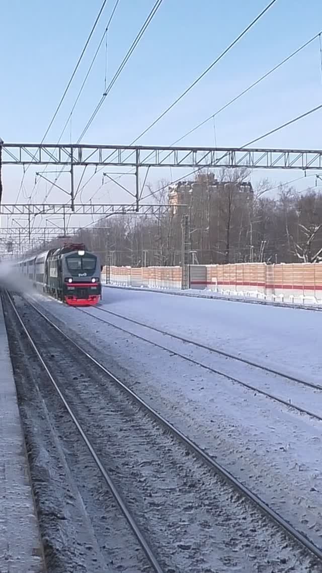 Эл.-воз ЭП20-006 (ТЧЭ-6) с поездом «Буревестник/двухэтажный состав» № 703Х Москва — Нижний Новгород. смотреть онлайн