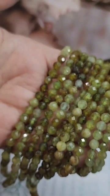 Природный ГроссулярЗелёный гранат diy handmade натуральныекамни