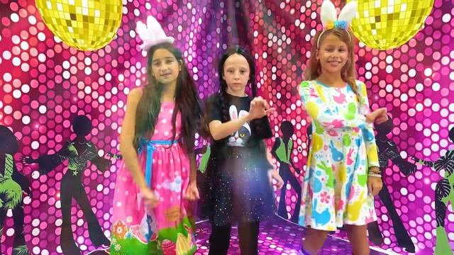 Пасхальный челлендж от Насти и Уэнсдэй смотреть онлайн