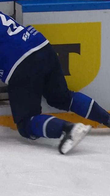 ЛЕЗВИЕ не видели? 👀 #КХЛ смотреть онлайн