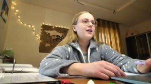 VLOG Мама готовит шаурму?🌯 Решаю физику📚