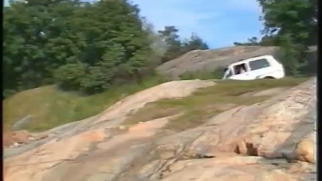 Старая финская реклама Нивы, которую преподносили в том числе как тягач для автодома. смотреть онлайн