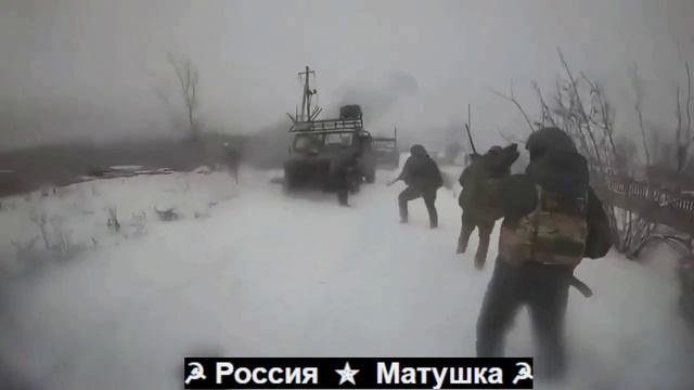 🔴Наши ребята попадают под удар «FPV-дрона» ВСУ🔴 смотреть онлайн