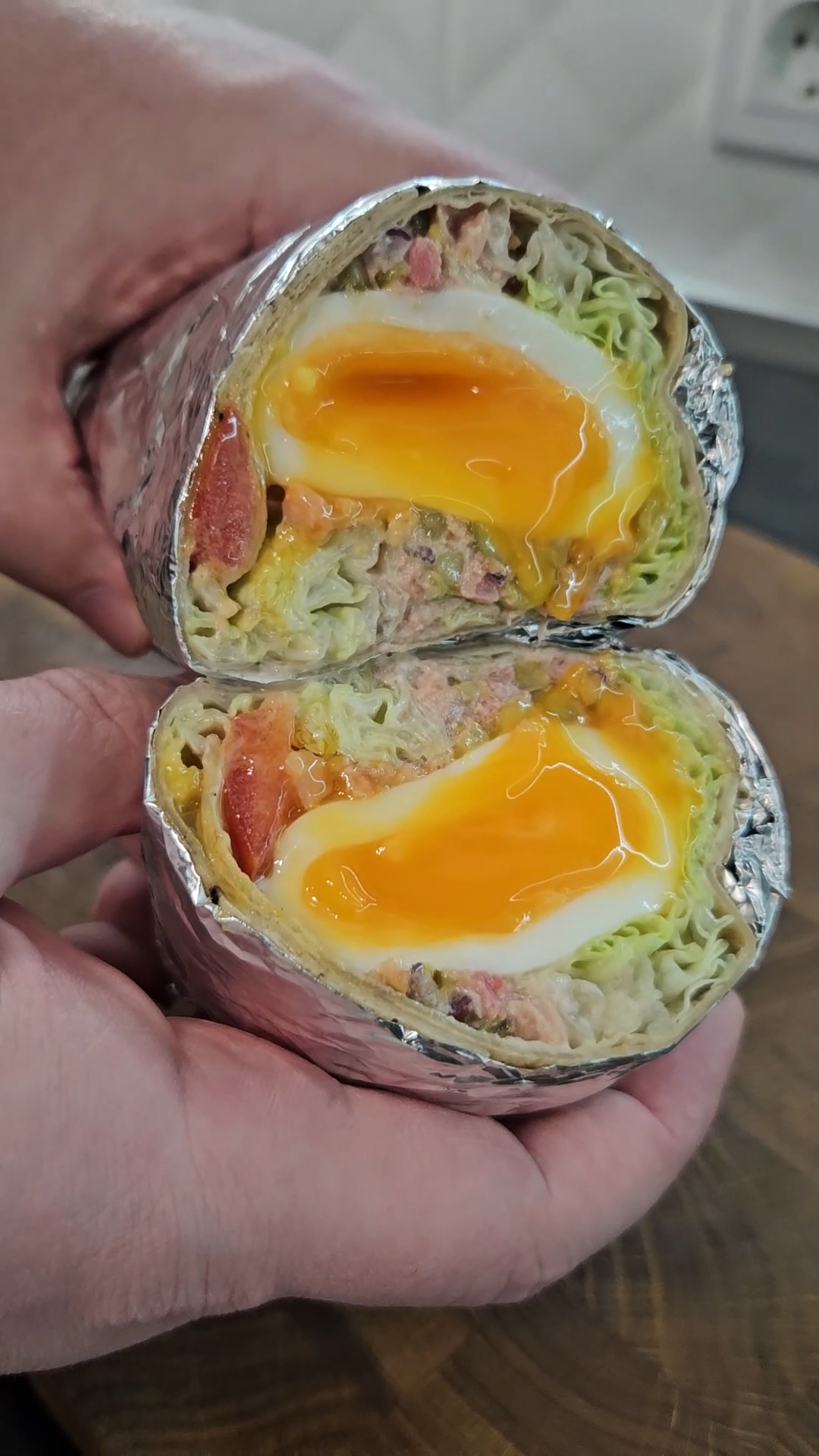 Ролл с тунцом на завтрак смотреть онлайн