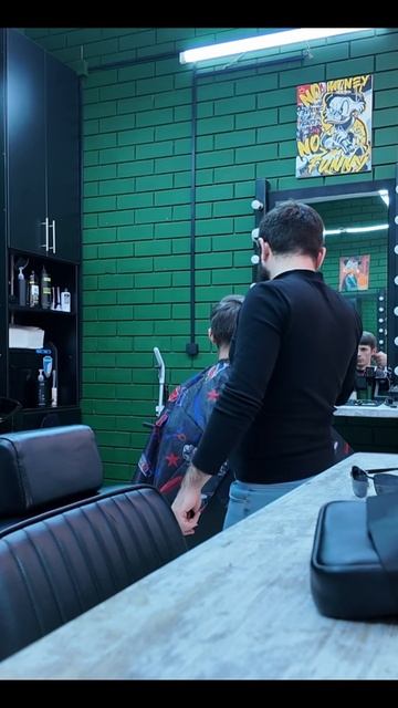 Новый барбер в Ейске! #shorts #реальнаяжизнь #жизнькакесть #семья #влог смотреть онлайн