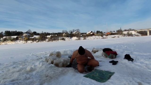 Первая прорубь этой зимой смотреть онлайн