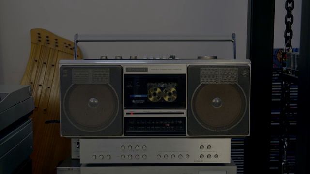 PIONEER SK-350 магнитола с красивым лаконичным дизайном с поиском по паузам. Япония.