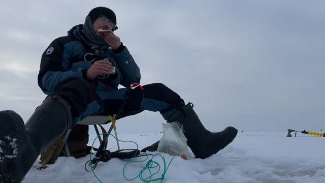 Ловля Корюшки Зеленогорск.#рыбалкаспб #финскийзалив #корюшка смотреть онлайн