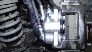 Замена тормозного цилиндра и тормозных шлангов ВАЗ 21213 Нива Тайга