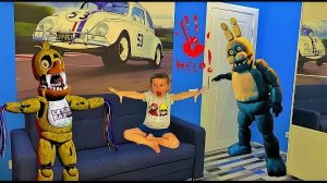 FNAF В РЕАЛЬНОЙ ЖИЗНИ! Вызываем АНИМАТРОНИКОВ / ЧИКА И ФОКСИ проникли в комнату Богдана! 13+