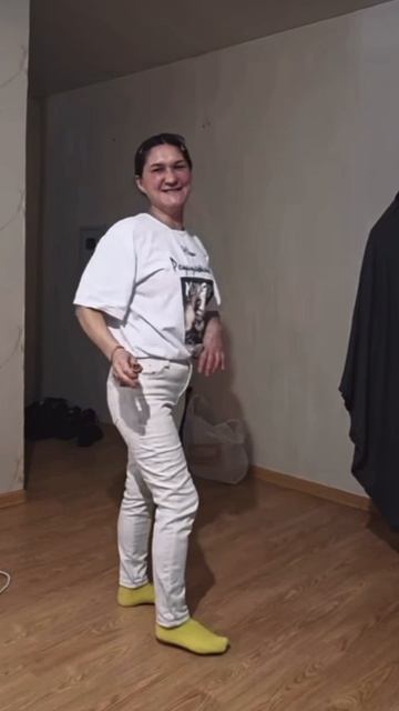 ВАЛЮШКА БОМБА! ГРИША ОЦЕНИЛ КРАСОТКУ! МОНГОЛ ЕЁ НИКОМУ НЕ ОТДАСТ! смотреть онлайн