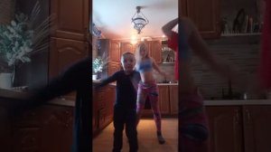 наша цель: разнести всю квартиру