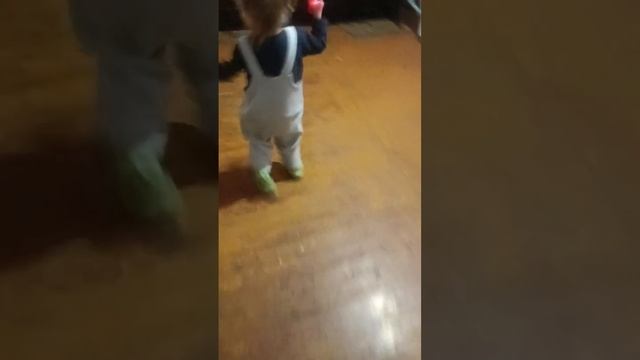 Анюта и Волшебный Фонарик :