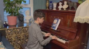 Андрей Гончаров в гостях у Гаврилушки. П.И.Чайковский "Времена года"