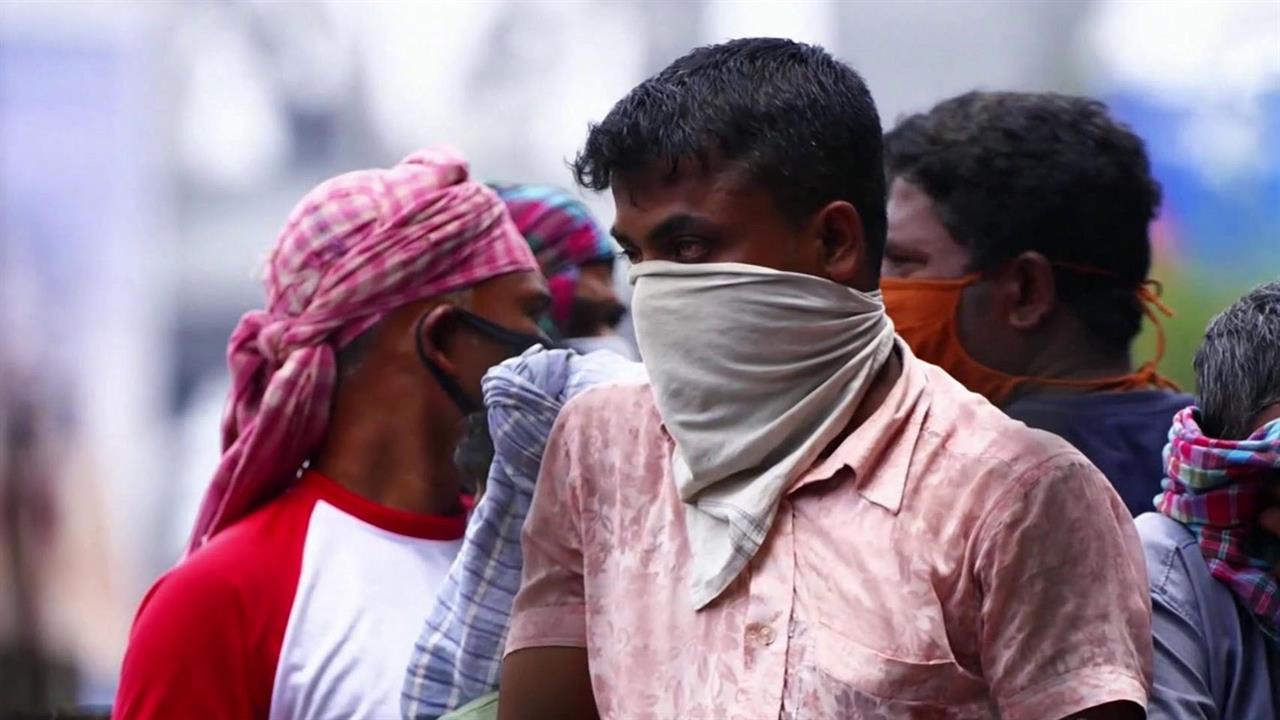 В Индии принимают экстренные меры, чтобы сдержать вспышку смертоносного вируса Нипах. смотреть онлайн