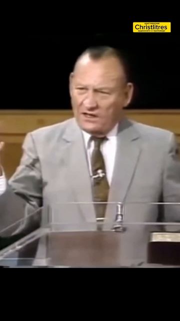 Богу не нравится, когда Его дети болеют. Лестер Самралл Христианская проповедь смотреть онлайн