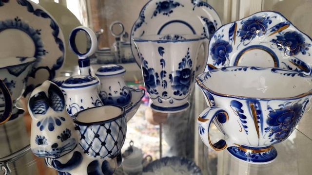 Посуда Гжель. Показываю свою коллекцию. Очень интересно и красиво! 25.01.26 смотреть онлайн