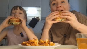 Мукбанг| Готовим бургеры с картошечкой ) #Мукбанг #фудблог