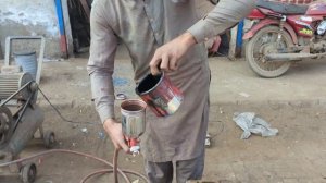 Пакистанский ремонт заднего моста грузовика. как-то сварили, как-то собрали.