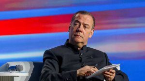 Медведев: атака на резиденцию Путина могла повлечь удар специальным оружием