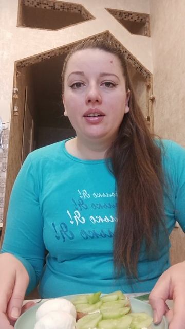 Яйца вареные тосты с творожным сыром и огурчиками мукбанг