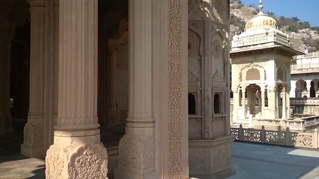 Резные гробницы в Джайпуре! смотреть онлайн