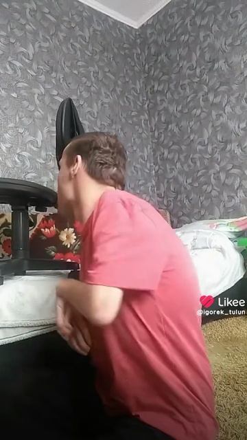 поднимаю стул зубами ртом а вам так слабо повторить смотреть онлайн