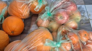 Раскупила все апельсины в Чижике...