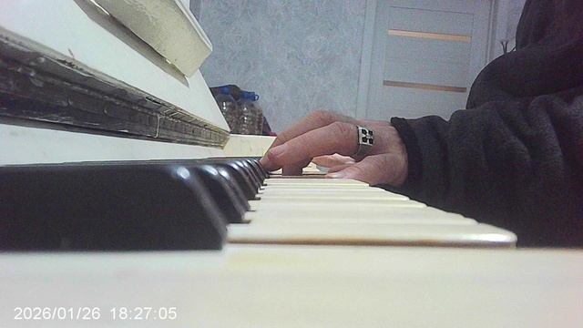 Пианино: "В горнице моей светло" - другая обработка исполнителя смотреть онлайн